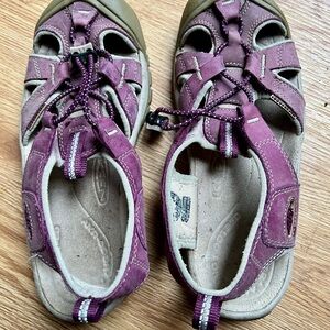 Women Shoe Sandals Hiking and Outdoor Size 8.5